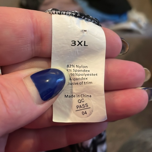 NWOT SKULL print bikini swimsuit 3x - Picture 2 of 4